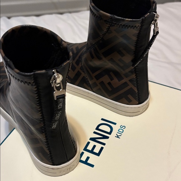 Fendi Black and Brown Logo Pattern Boots - Picture 8 of 11